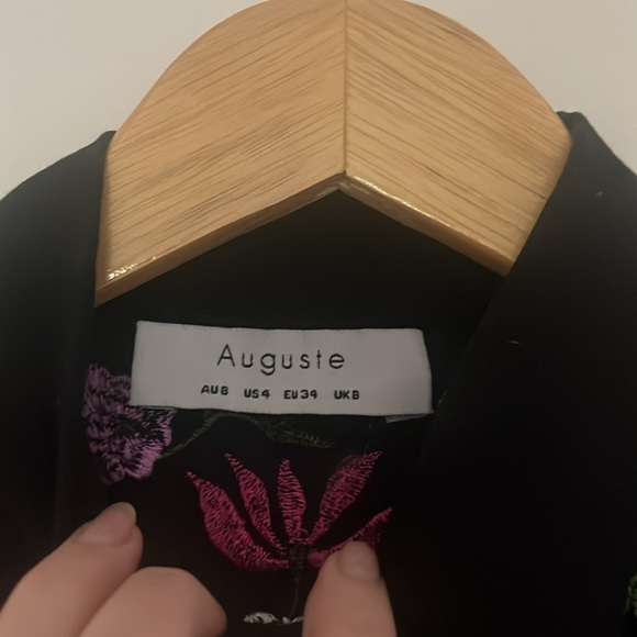 Auguste the Label Embroidered Floral Romper - Picture 7 of 8